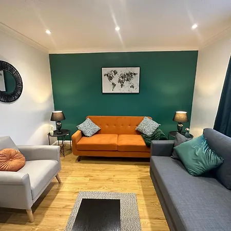 Stylish Townhouse-Sleeps 9-Free Parking Milton Keynes Exterior photo