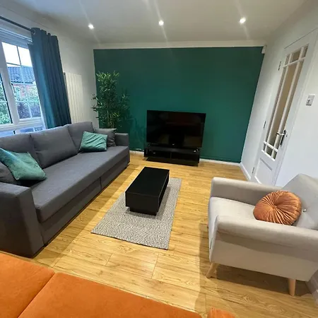 Stylish Townhouse-Sleeps 9-Free Parking Milton Keynes Exterior photo